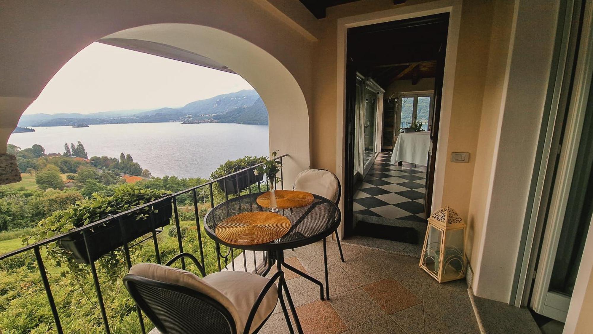 Villa Antica Colonia - Lake Orta - Suite Apartments Adults Only - Spa & Wellness 贝特纳斯科 外观 照片